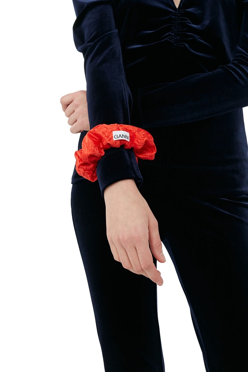 Ganni Crinkle Satin Scrunchie Haarschmuck Rot | AIRTX6378